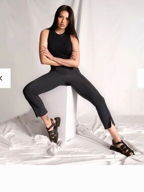 Epoque Evolution Black Jet Set
Trouser Pants
